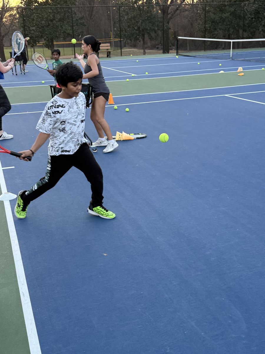 Big NC junior hitting a forehand